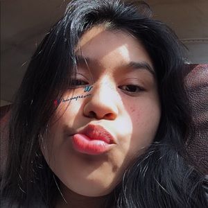 Meet your Posher, Leilani